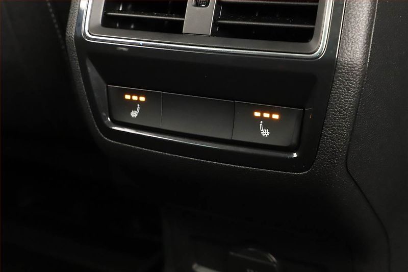 Škoda Karoq (2018) Style 1.5 TSI - fotka 16 z 17