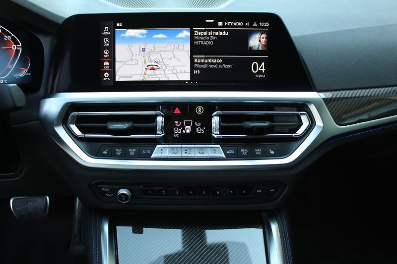 BMW Řada 4 M440i xDrive Gran Coupe - fotka 5 z 23
