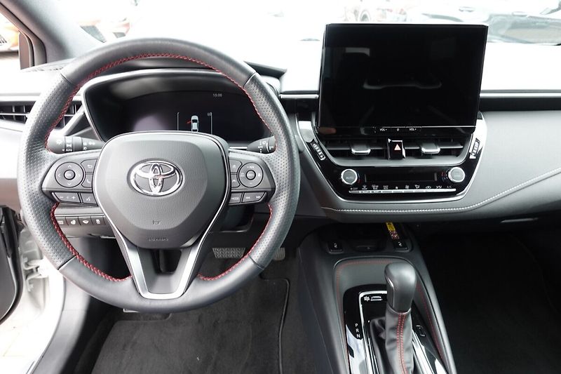 Toyota Corolla 1,8 HEV GR Sport Dynamic - fotka 15 z 31