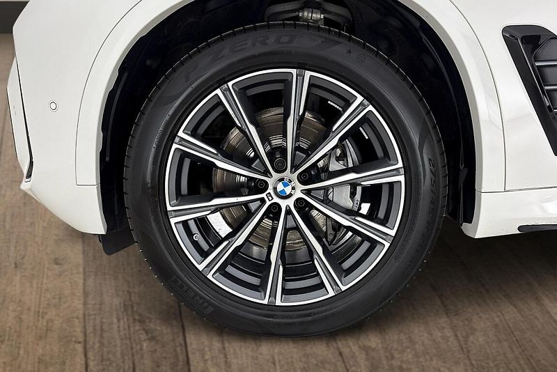 BMW X5 xDrive30d - fotka 24 z 24