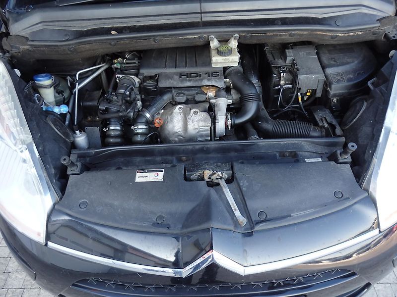 Citroën C4 Picasso 1.6 HDI 80 kW DIGI. KLIMA - fotka 13 z 14
