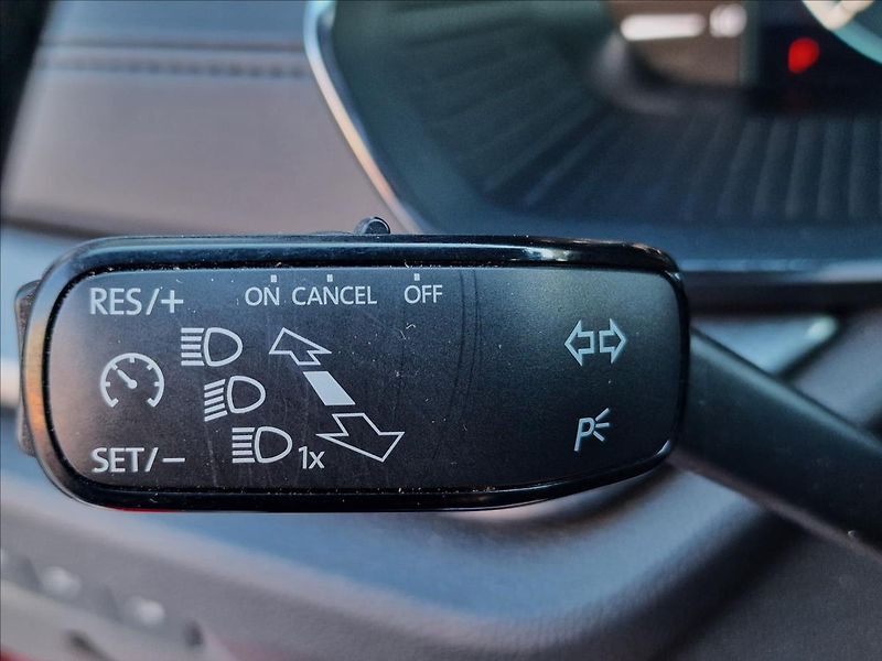 Škoda Octavia 2.0 TDI DSG,REZERVACE - fotka 23 z 50
