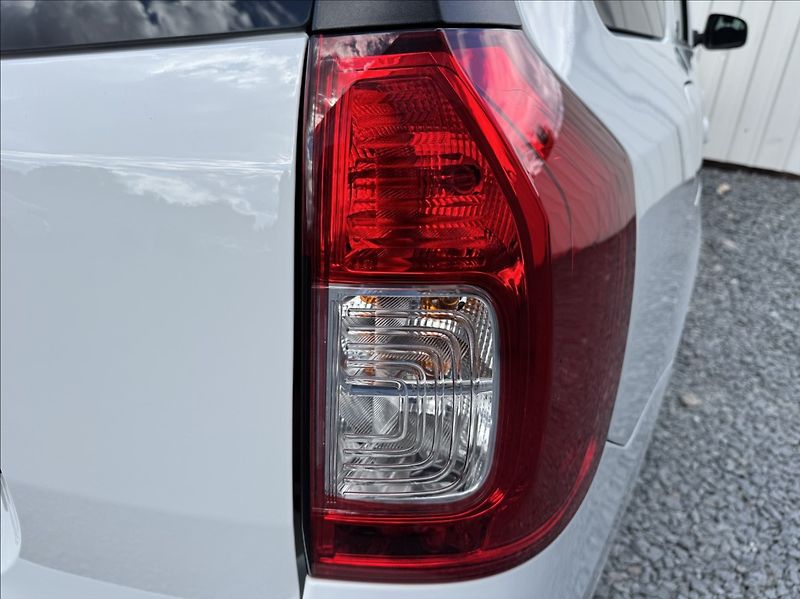 Dacia Logan 1,2 i 16V MCV KLIMA 1.maj ČR - fotka 16 z 50