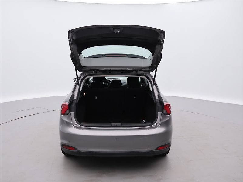 Fiat Tipo 1,6 MultJet 88kW Automat - fotka 9 z 24
