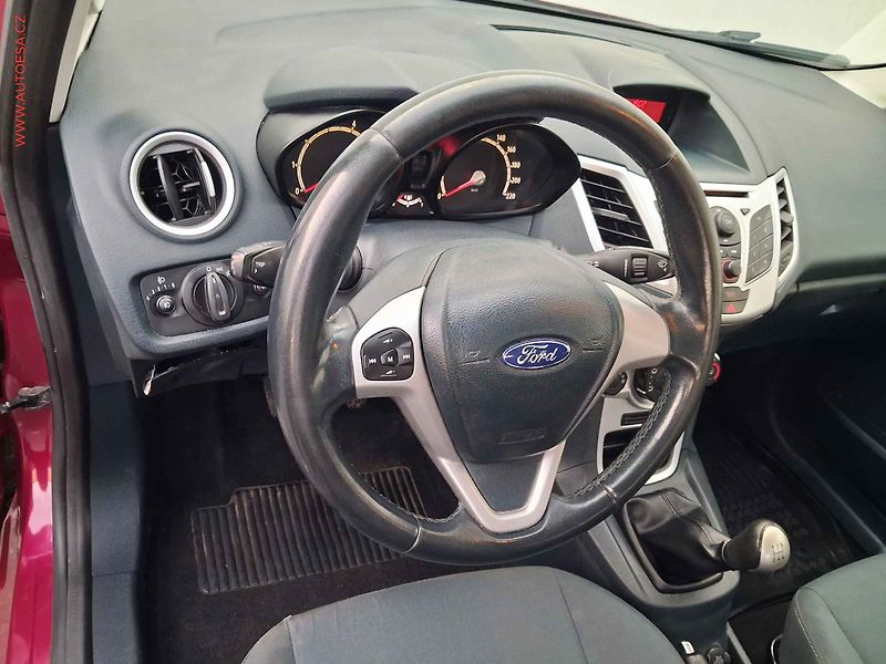 Ford Fiesta (2012) 1.2i, ČR, AC - fotka 13 z 16