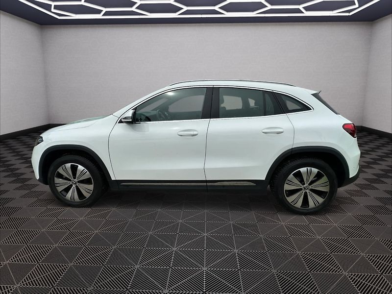Mercedes-Benz EQA (2023) 250 69,7 kWh - fotka 4 z 29