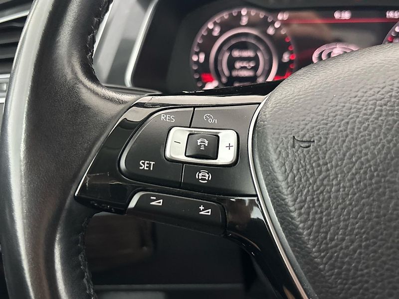 Volkswagen Tiguan Highline 4MOT DSG - fotka 23 z 30