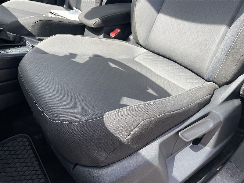 Volkswagen Tiguan 2,0 TDi 110kw DSG 4-matic bez - fotka 21 z 43