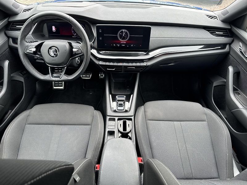 Škoda Octavia (2023) Combi 2.0 TDI DSG Sportline - fotka 5 z 36