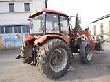 Traktor Zetor 80 Major s čelním nakladačem.