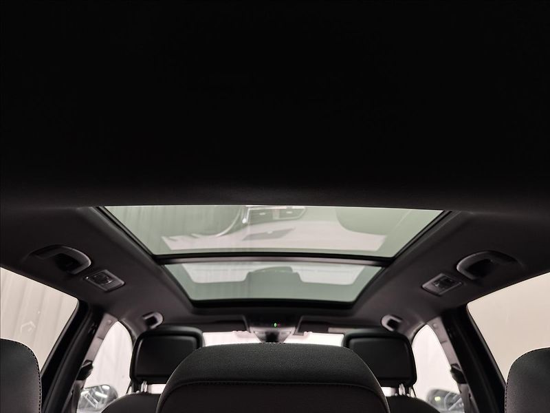 Volkswagen Tiguan Allspace 2.0TSI 140kW 4M FULL R-LINE - fotka 41 z 50