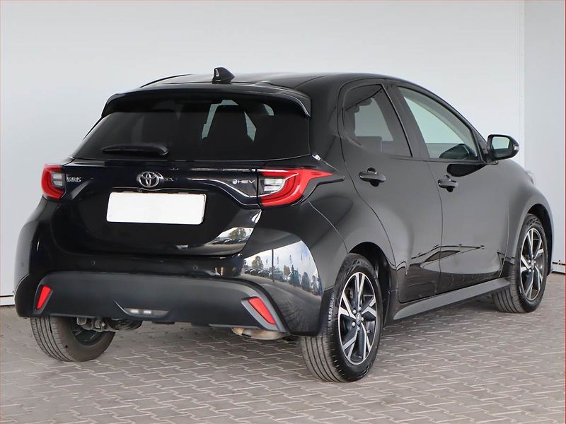 Toyota Yaris (2025) Style 1.5 VVT-i Hybrid - fotka 5 z 26
