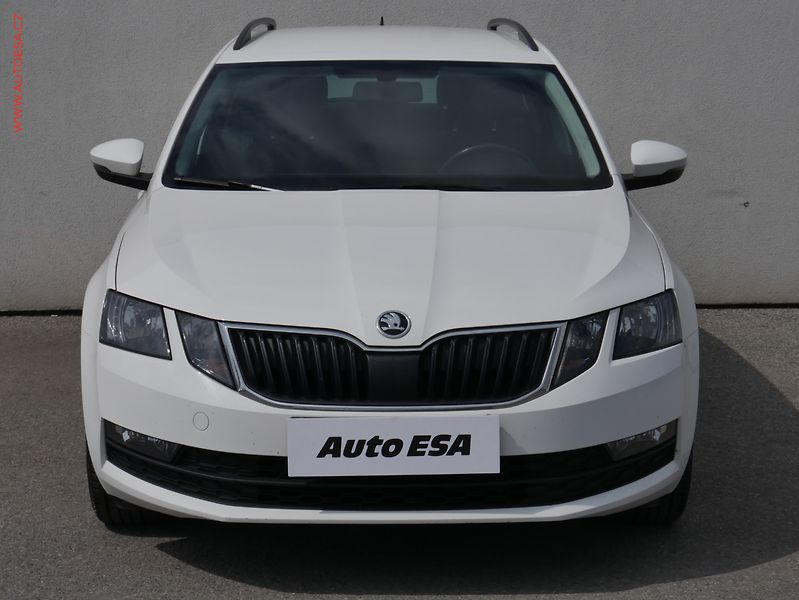 Škoda Octavia (2019) 1.5 TSi, 1.maj,ČR, Ambition - fotka 2 z 24