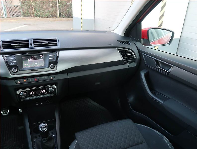 Škoda Fabia (2018) Style 1.0 TSI, ČR,1.maj - fotka 8 z 25