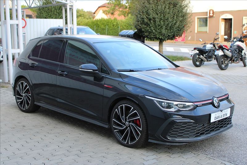 Volkswagen Golf 2,0 TSI GTI DSG zánovní stav - fotka 2 z 4
