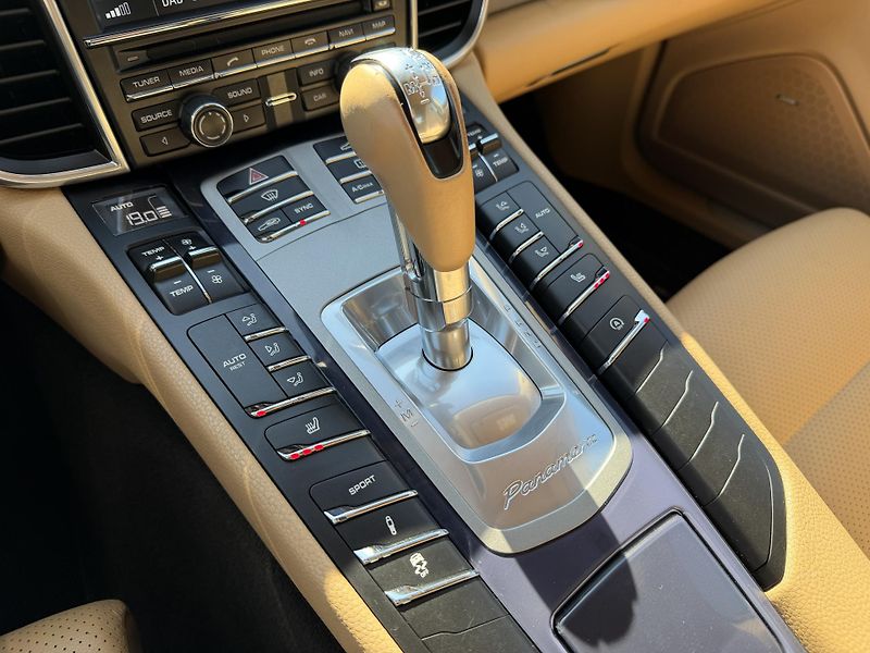 Porsche Panamera 3.0 DIESEL EDITION NAVI KAMERA - fotka 30 z 48