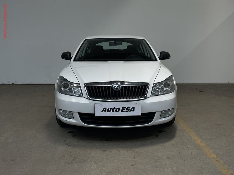 Škoda Octavia (2010) 1.2TSi, AC - fotka 2 z 15