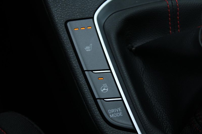 Hyundai i30 1.5 T-GDI 117kW N-LINE ČR - fotka 22 z 28