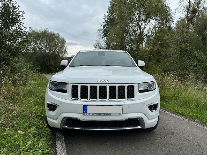 Jeep Grand Cherokee (2013)  Jeep Grand Cherokee Overland - fotka 3 z 13