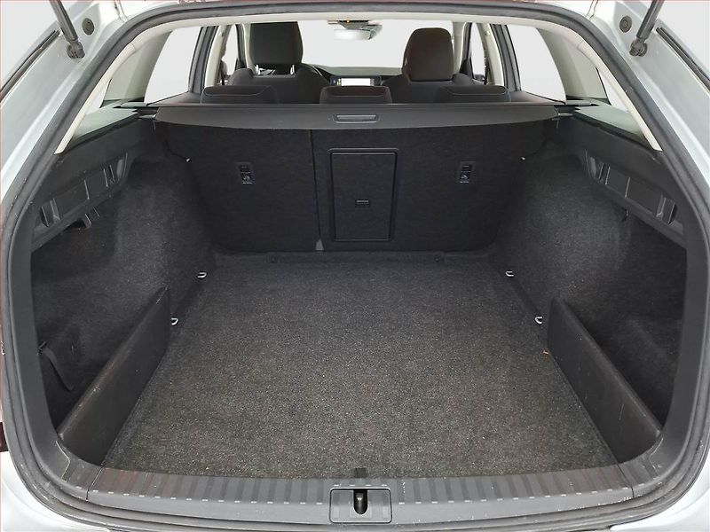 Škoda Octavia (2021) Ambition 1.5 TSI, ČR,1.maj - fotka 14 z 17