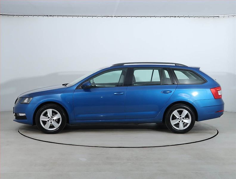 Škoda Octavia (2017) 1.6 TDI, Tempomat - fotka 3 z 17