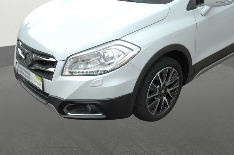 Suzuki SX4 S-Cross Comfort+ 4x4 Navigace Panorama - fotka 4 z 15
