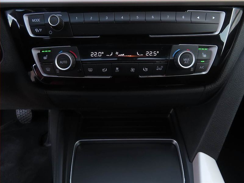 BMW Řada 3 (2019) 318d GT, Serv.kniha, Navi - fotka 16 z 22