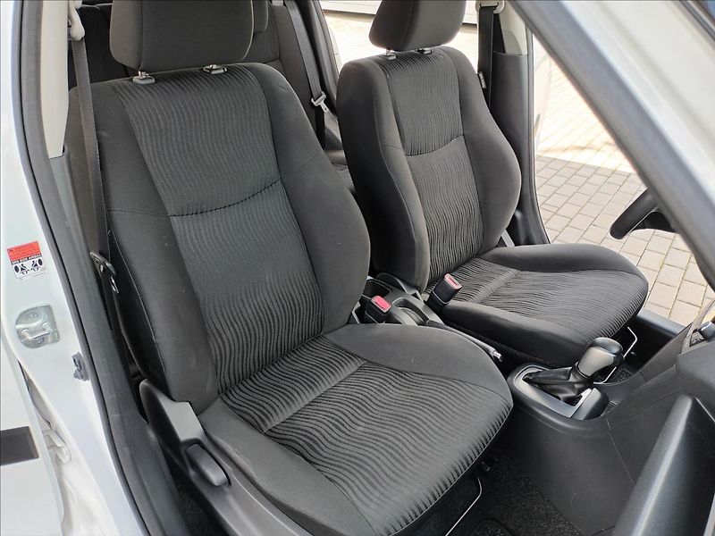 Suzuki Swift 1,2 REZERVACE - fotka 25 z 39