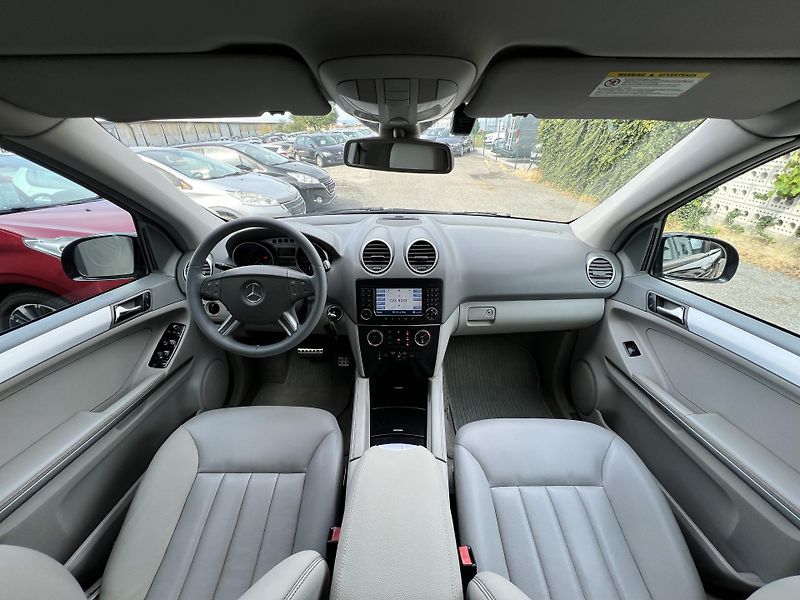 Mercedes-Benz Třídy M ML 320CDi AMG PAKET AUTOMAT - fotka 20 z 47