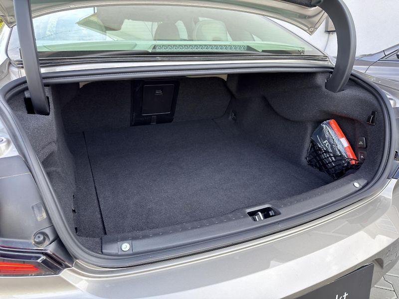 Volvo S90 B5 AWD (nafta) // tažné zaříz. - fotka 14 z 38