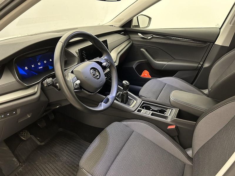 Škoda Octavia 1.5 TSI Ambition - fotka 6 z 26