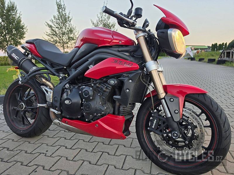Triumph Speed Triple (2015) - fotka 1 z 20
