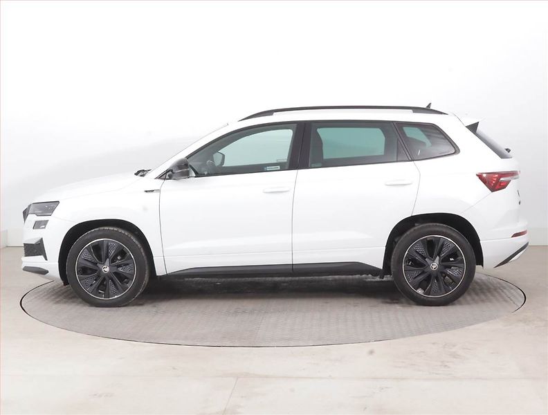 Škoda Karoq (2023) Sportline 1.5 TSI - fotka 3 z 16