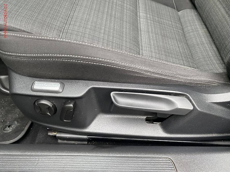 Volkswagen Passat (2021) 2.0 TDi, Business, DSG, TZ - fotka 15 z 19
