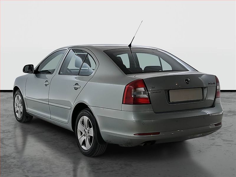 Škoda Octavia (2009) 1.4 TSI, Tempomat - fotka 4 z 17