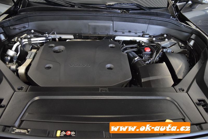 Volvo XC90 2.0 B5 AWD 7 MÍST KAMERA 360°  - fotka 66 z 71