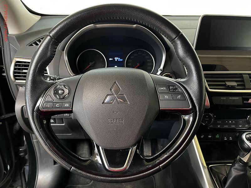 Mitsubishi Eclipse Cross (2018) 1.5 T-MIVEC, Intense - fotka 15 z 17