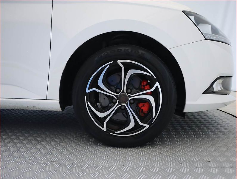 Škoda Fabia (2019) Ambition Plus 1.0 TSI - fotka 15 z 19