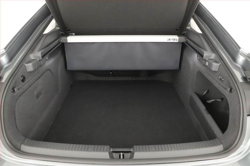Škoda Superb (2025) 2.0 TDI, LAURIN & KLEMENT - fotka 20 z 22