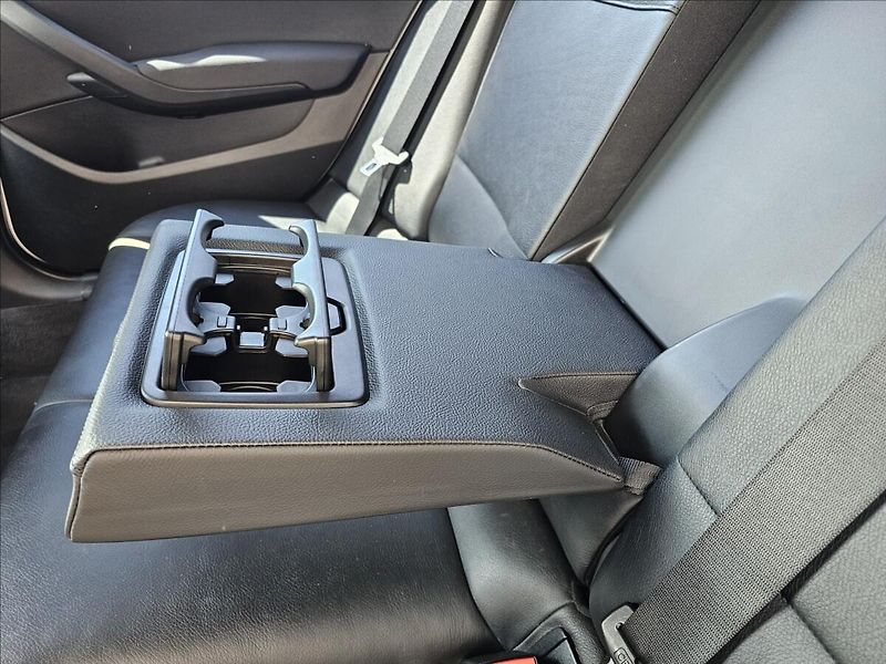 BMW X1 2,0 XDRIVE 28i AUTOMAT TOP - fotka 26 z 46