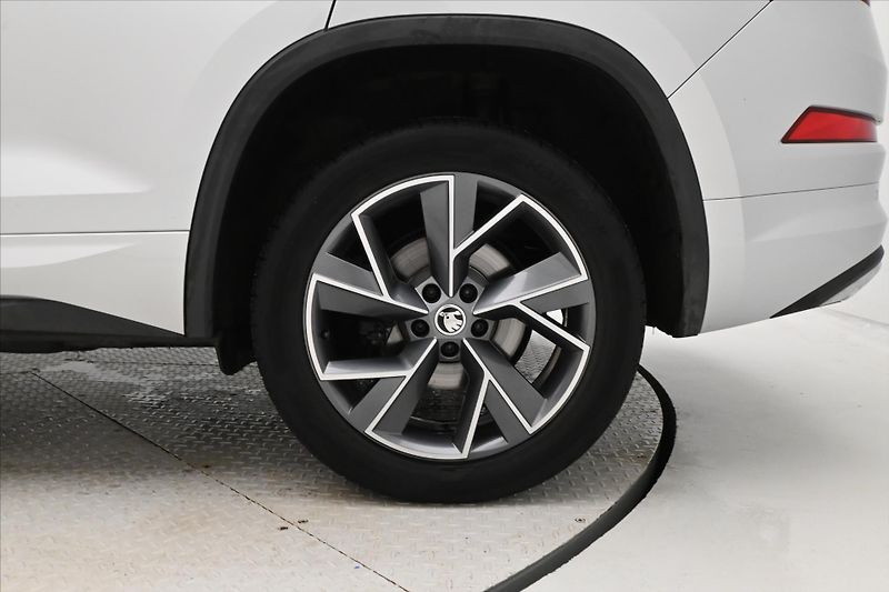 Škoda Kodiaq 2,0 TDI 147 kW DSG 4x4 Sportli - fotka 33 z 33