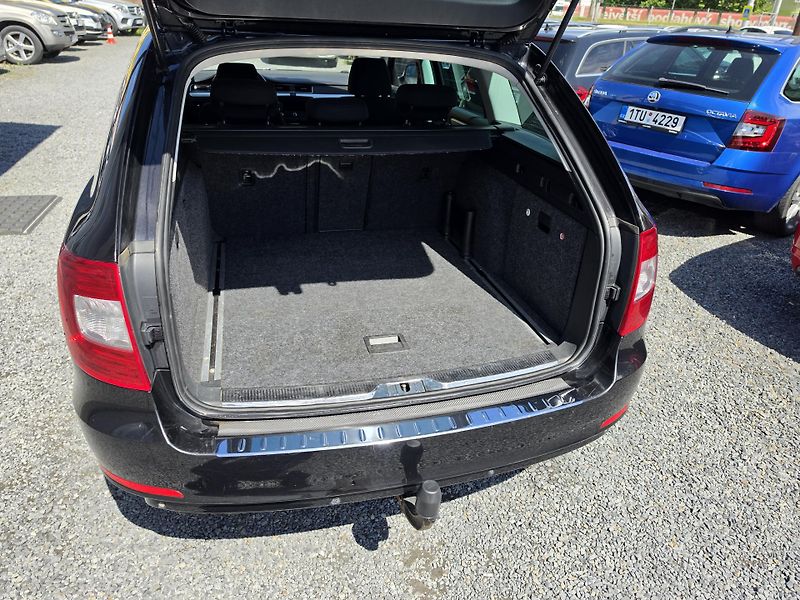 Škoda Superb 2.0 TDi DSG TZ Xenon - fotka 5 z 21