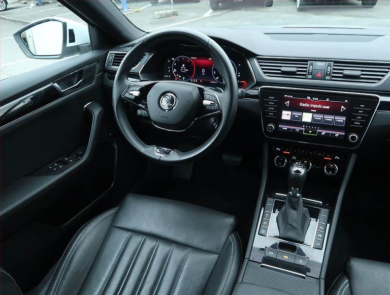 Škoda Superb (2022) Laurin&Klement 2.0 TDI - fotka 7 z 25