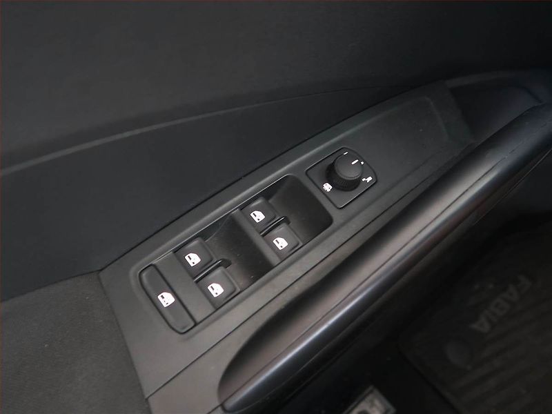 Škoda Fabia (2024) 1.0 TSI, Selection, FullLed - fotka 17 z 17