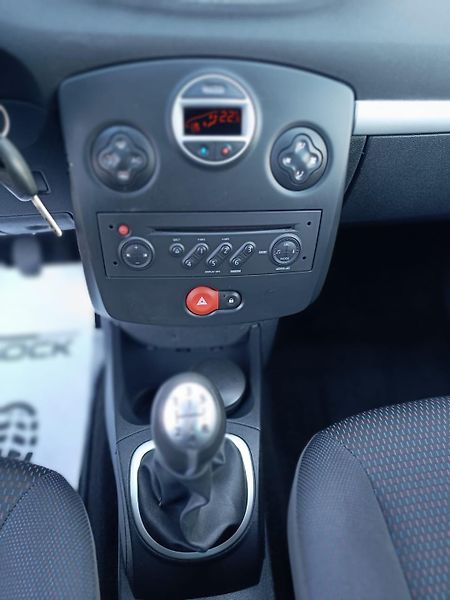 Renault Clio Kombi, 1.2TCE/74kW - fotka 20 z 34