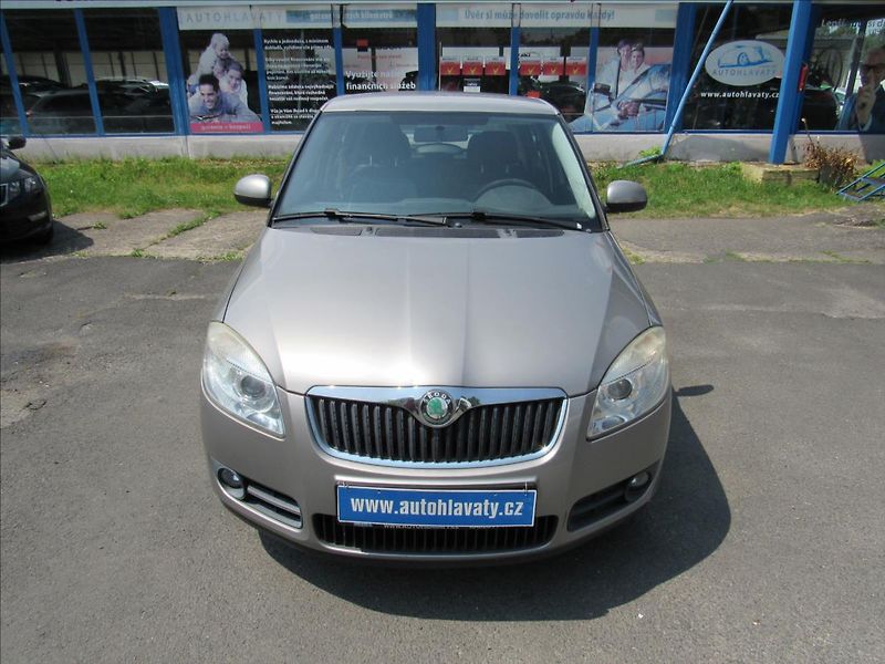 Škoda Fabia 1,2 HTP 44KW Ambiente - fotka 2 z 29