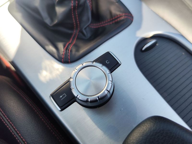 Mercedes-Benz SLK 250 CDI/150kW Cabrio - fotka 24 z 32