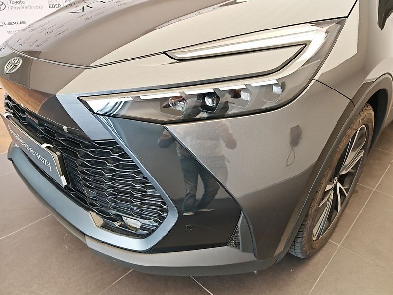 Toyota C-HR 2.0 Hybrid 4x2 Executive - fotka 7 z 48