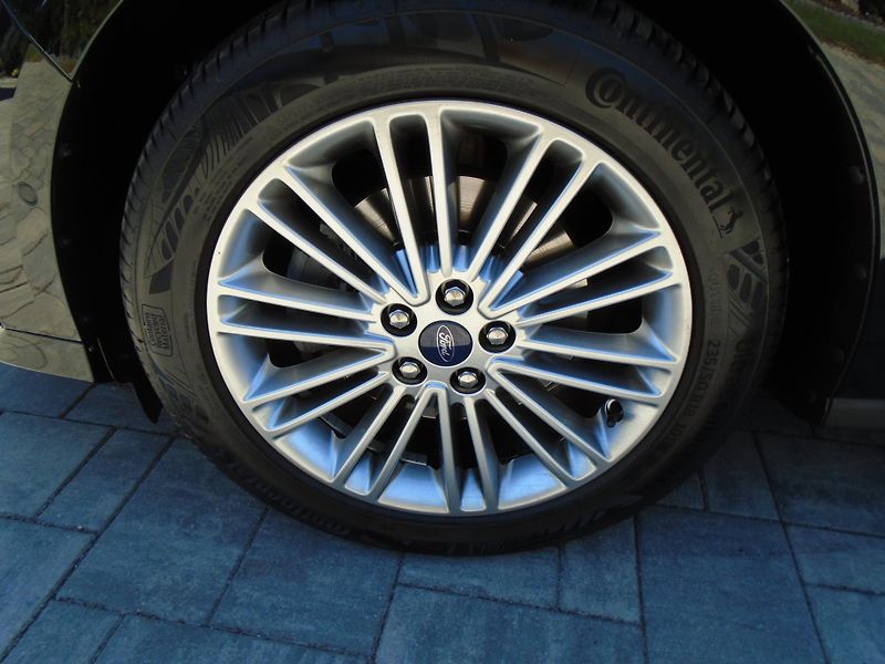 Ford Galaxy 2.0EcoBlue 140kW 8AT Vignale  - fotka 9 z 47