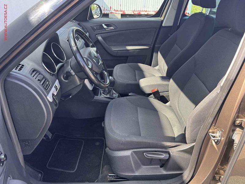 Škoda Yeti (2011) 1.2TSi, AC, výhřev sed. - fotka 9 z 13